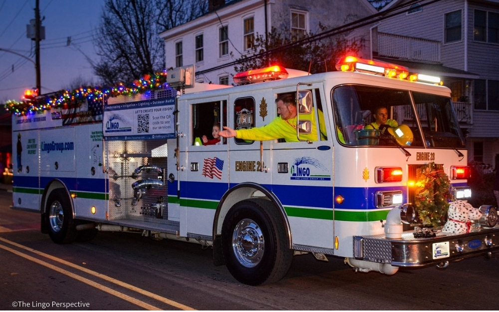 the lingo group fire truck in holiday lights